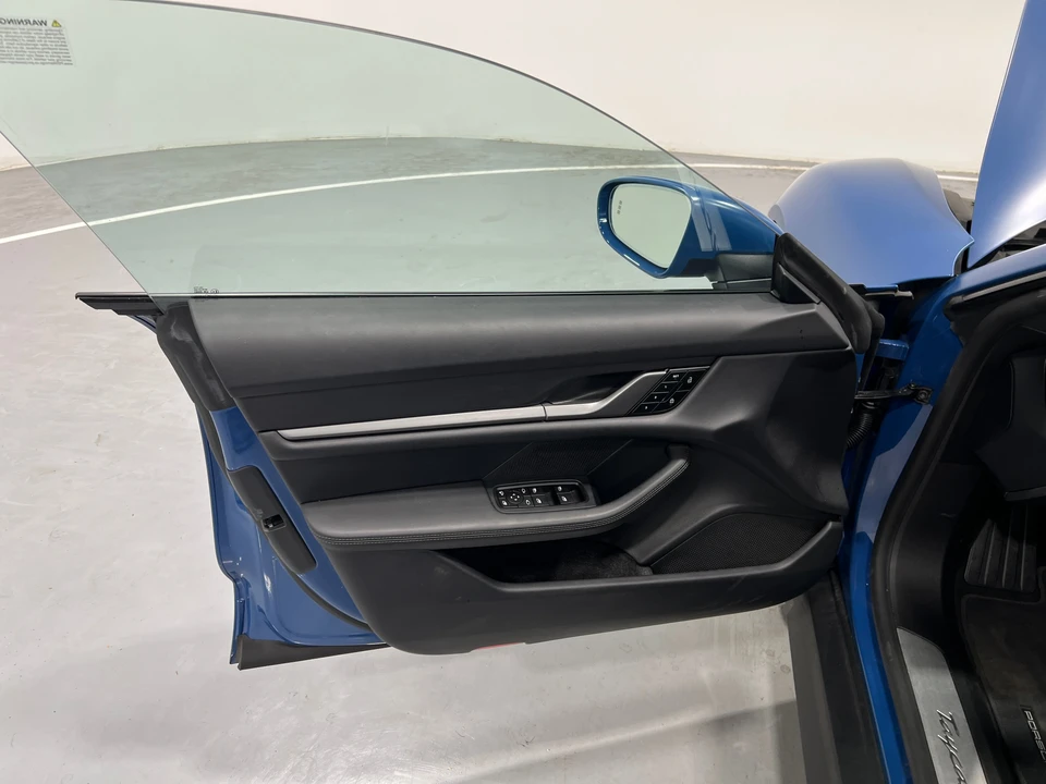 2025 Porsche Taycan - Image 13 of 31