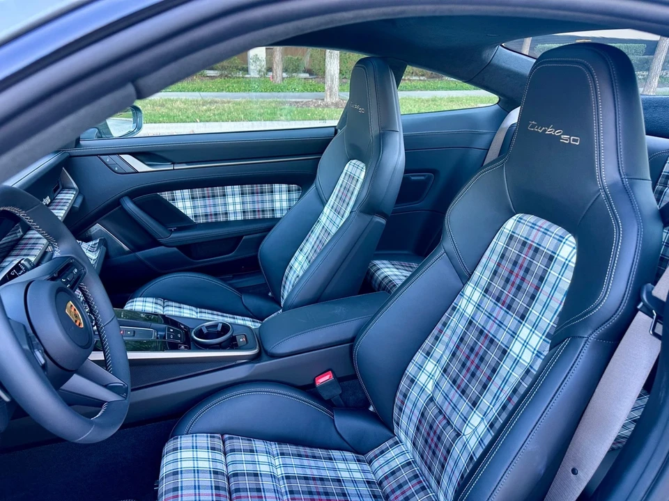 2025 Porsche 992 Turbo - Image 6 of 12