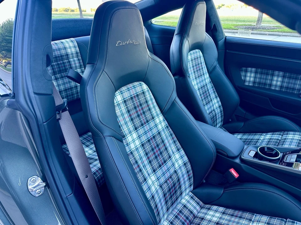 2025 Porsche 992 Turbo - Image 7 of 12