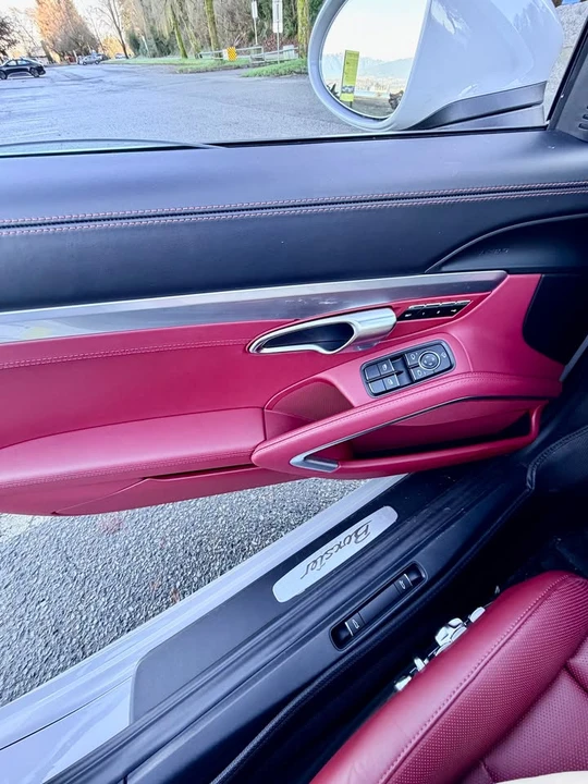 2025 Porsche 718 Boxster - Image 11 of 19