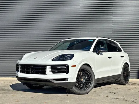 2025 Porsche Cayenne Base