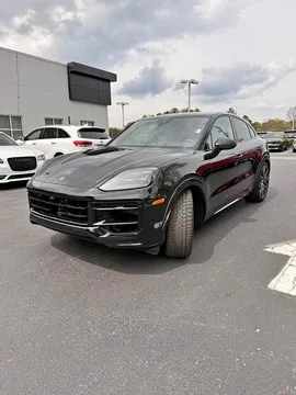 2025 Porsche Cayenne GTS