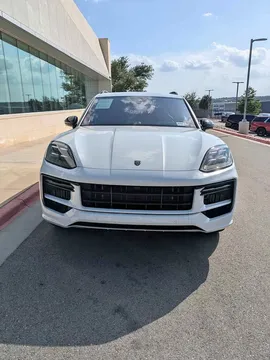 2025 Porsche Cayenne Turbo S E-Hybrid