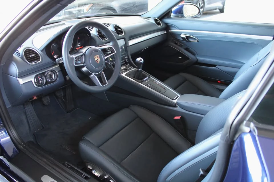 2025 Porsche 718 Cayman - Image 4 of 19