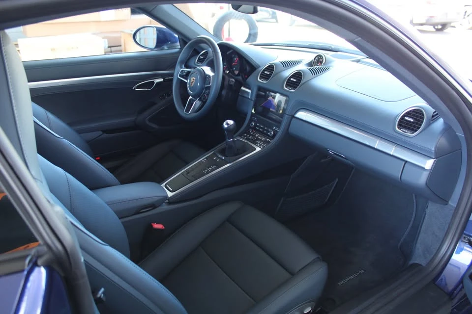 2025 Porsche 718 Cayman - Image 12 of 19