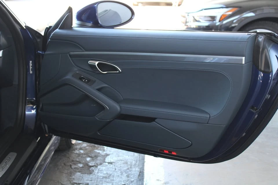 2025 Porsche 718 Cayman - Image 14 of 19