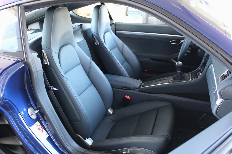 2025 Porsche 718 Cayman - Image 13 of 19