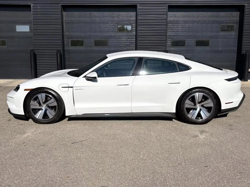 2025 Porsche Taycan - Image 2 of 19