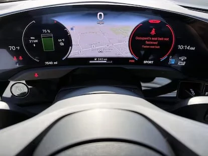 2025 Porsche Taycan - Image 16 of 19