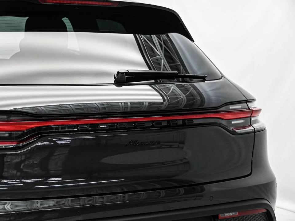 2025 Porsche Macan - Image 5 of 15