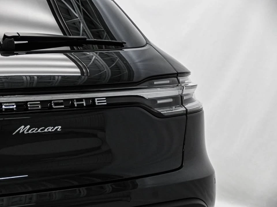 2025 Porsche Macan - Image 3 of 17
