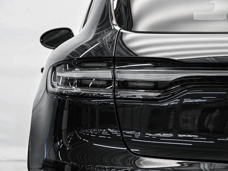 2025 Porsche Macan - Image 6 of 17
