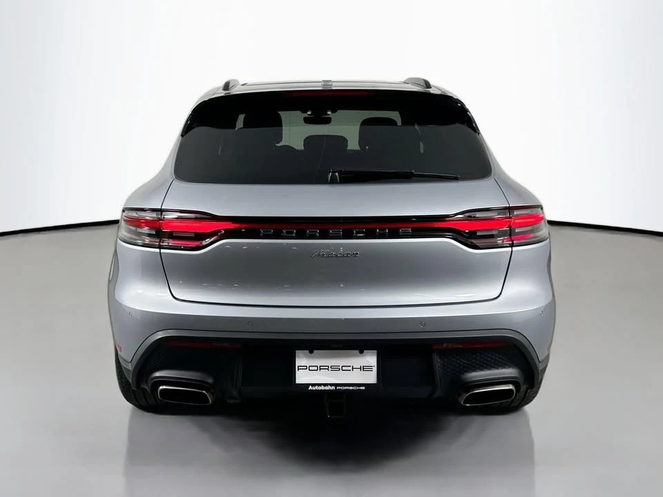 2025 Porsche Macan - Image 4 of 10