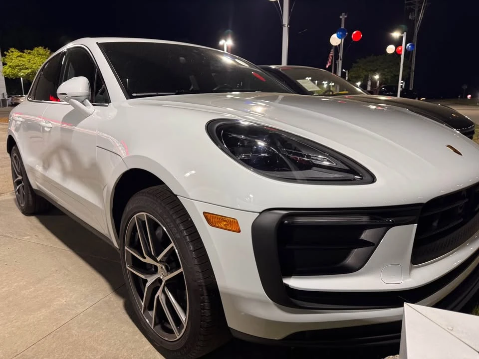 2025 Porsche Macan Electric - Image 3 of 6