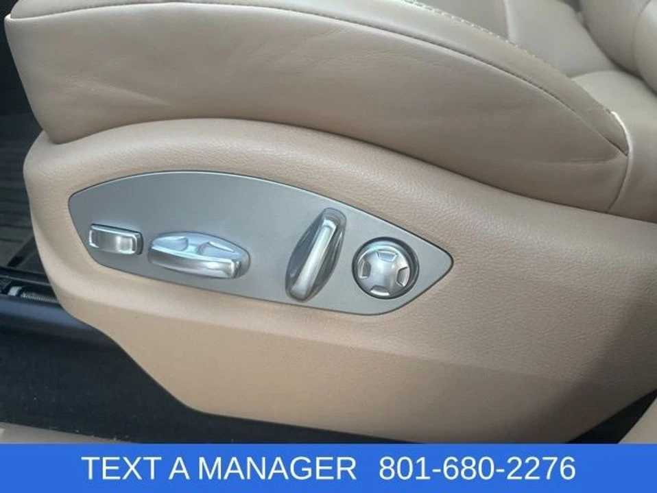 2025 Porsche Macan - Image 20 of 20