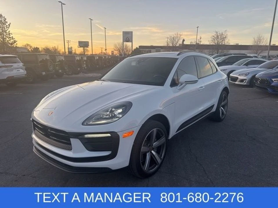 2025 Porsche Macan - Image 3 of 20