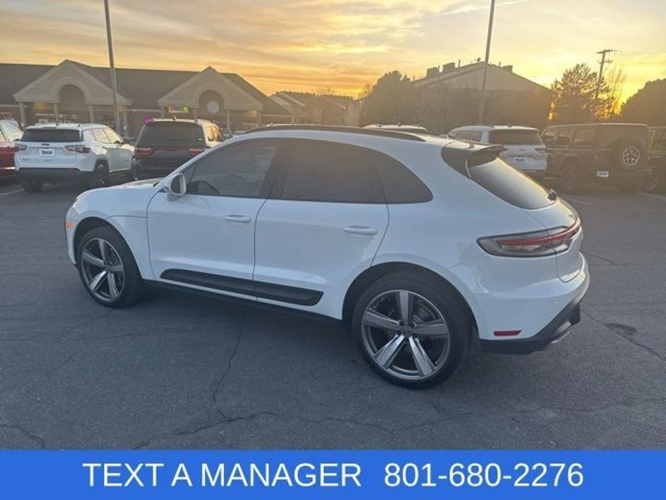 2025 Porsche Macan - Image 7 of 20