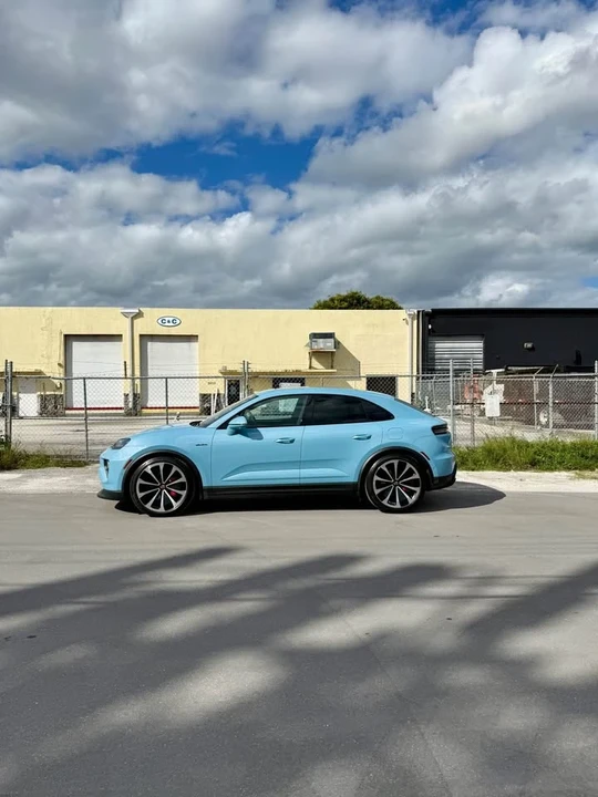 2025 Porsche Macan S - Image 9 of 9