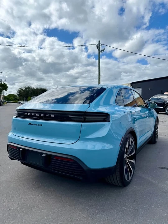 2025 Porsche Macan S - Image 3 of 9