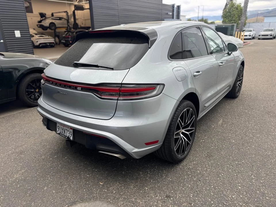 2025 Porsche Macan Electric - Image 3 of 13