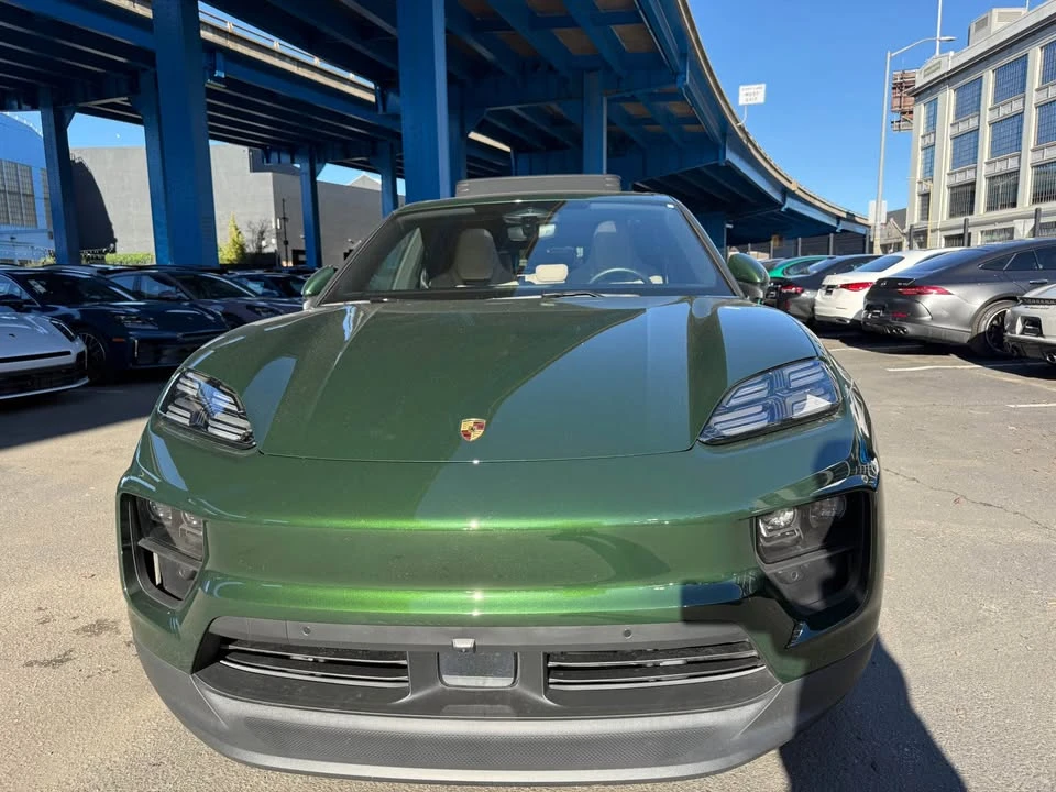 2025 Porsche Macan Electric - Image 2 of 19
