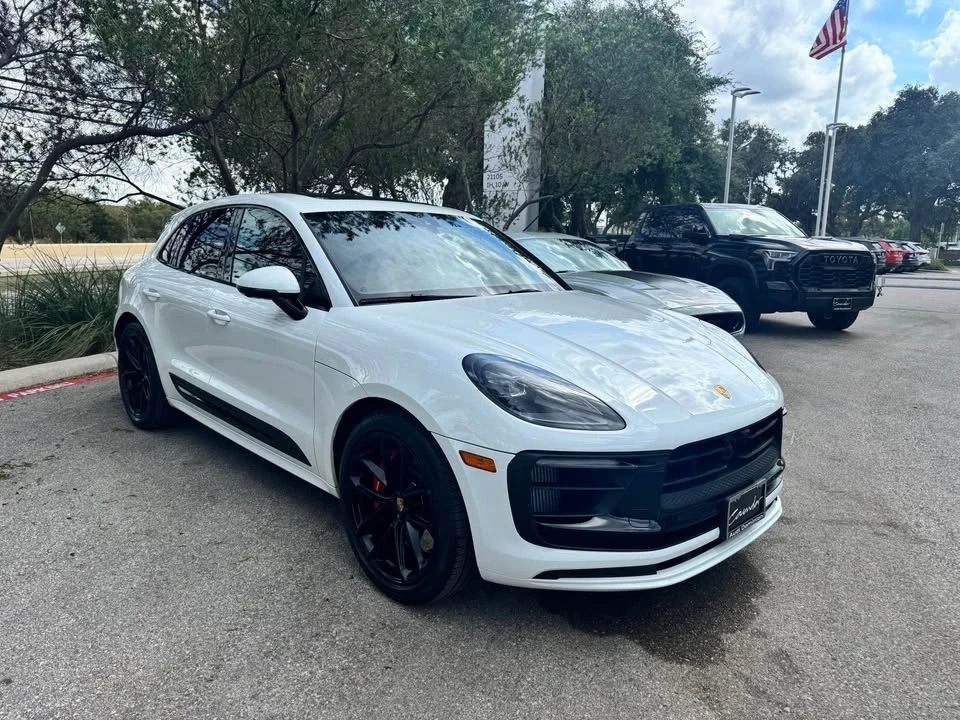 2025 Porsche Macan GTS - Image 2 of 9