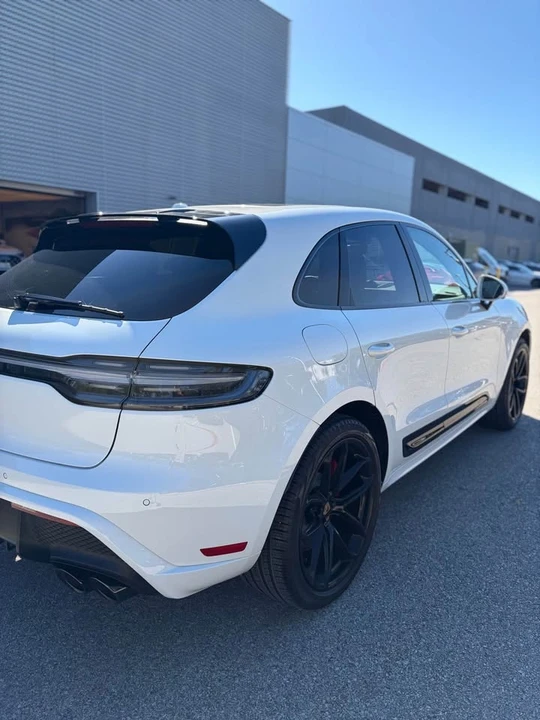 2025 Porsche Macan GTS - Image 7 of 10