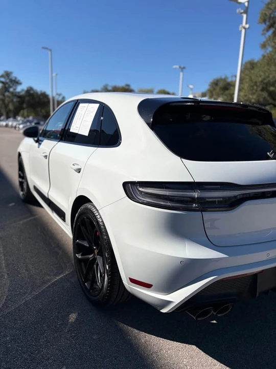 2025 Porsche Macan GTS - Image 6 of 10