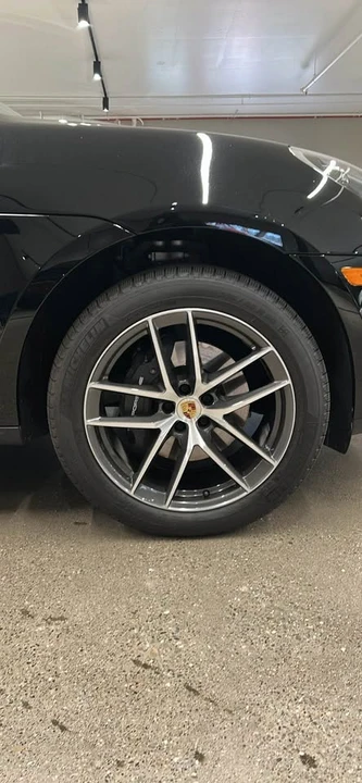 2025 Porsche Macan - Image 13 of 19