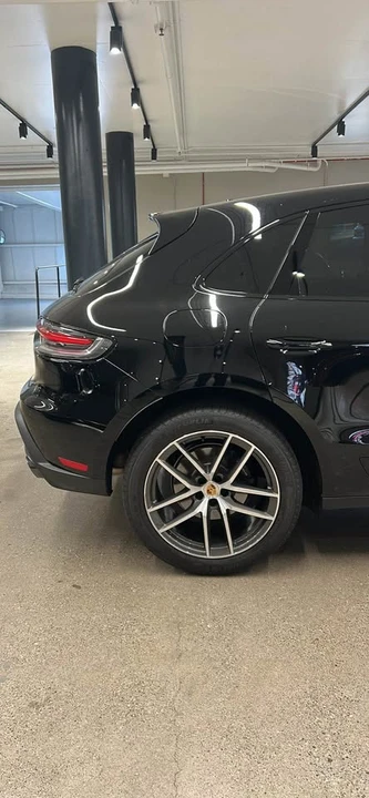 2025 Porsche Macan - Image 10 of 19