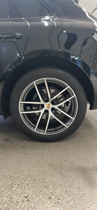 2025 Porsche Macan - Image 6 of 19