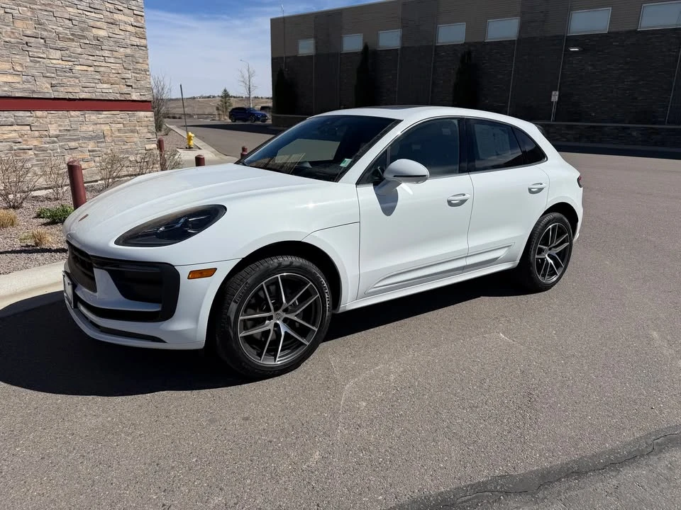 2025 Porsche Macan - Image 17 of 17