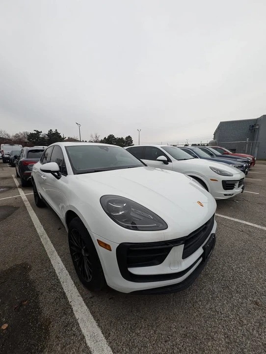 2025 Porsche Macan - Image 3 of 11