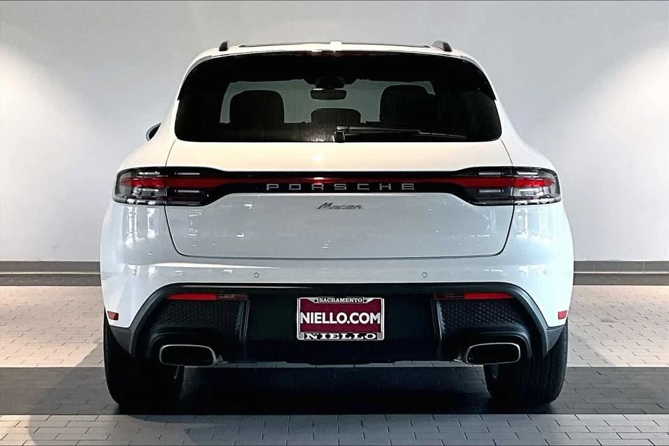 2025 Porsche Macan - Image 6 of 20