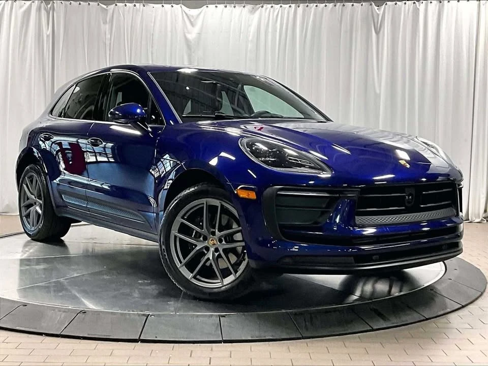 2025 Porsche Macan Electric - Image 9 of 20