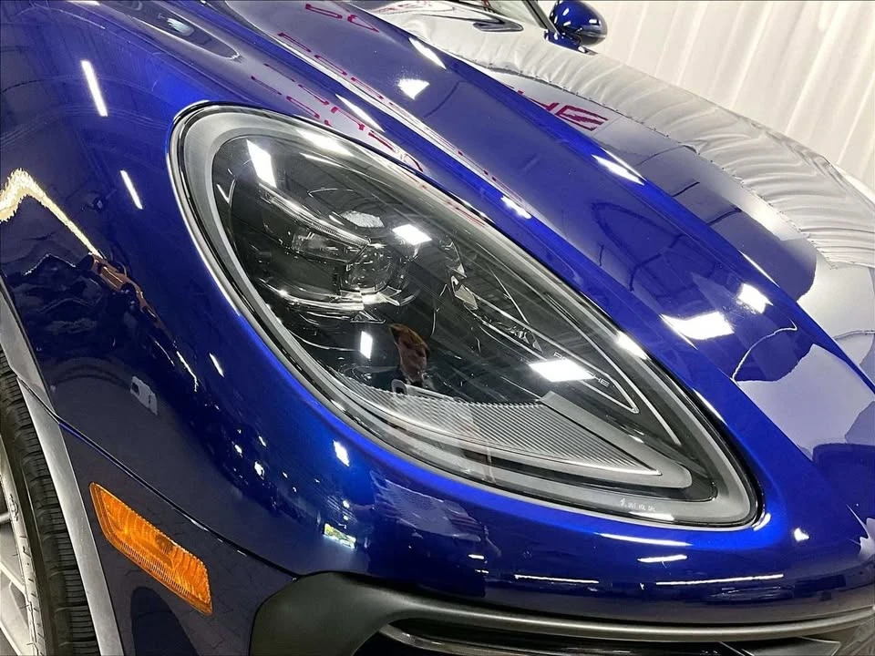 2025 Porsche Macan Electric - Image 12 of 20