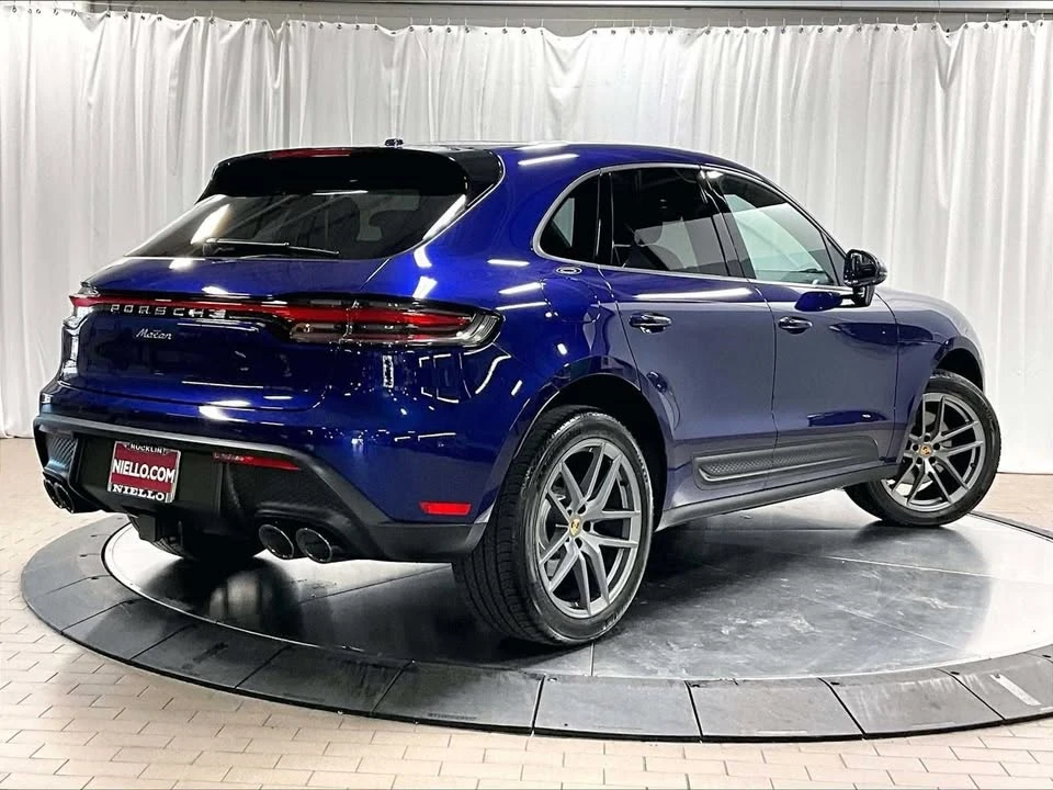 2025 Porsche Macan Electric - Image 7 of 20