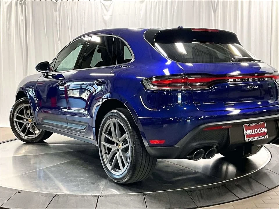 2025 Porsche Macan Electric - Image 3 of 20