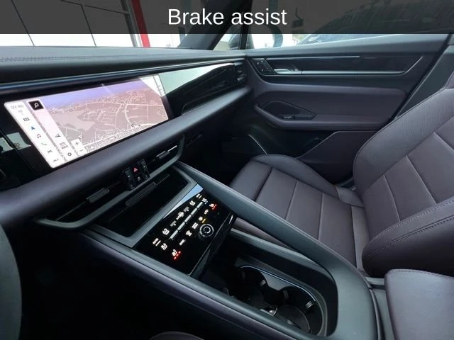 2025 Porsche Macan Electric - Image 9 of 20