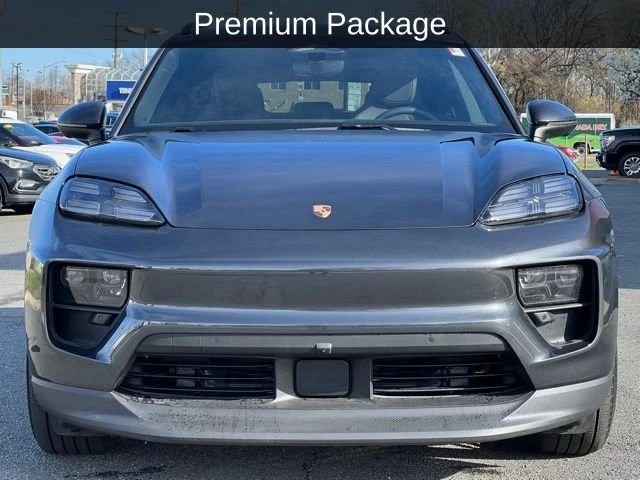 2025 Porsche Macan Electric - Image 3 of 20