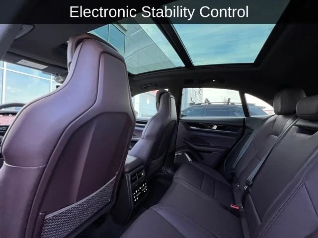 2025 Porsche Macan Electric - Image 8 of 20
