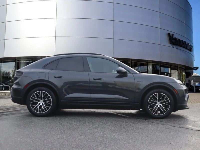 2025 Porsche Macan Electric - Image 6 of 20