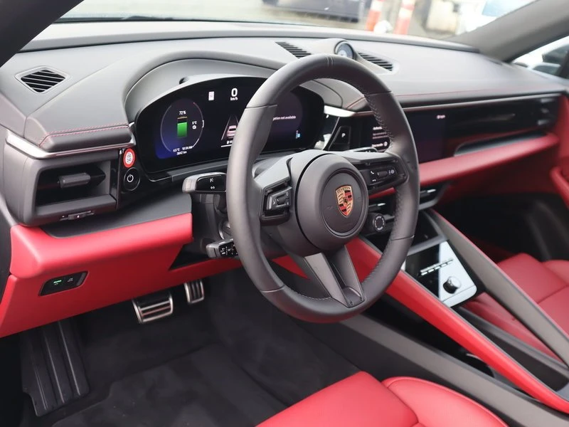 2025 Porsche Macan Electric - Image 9 of 20