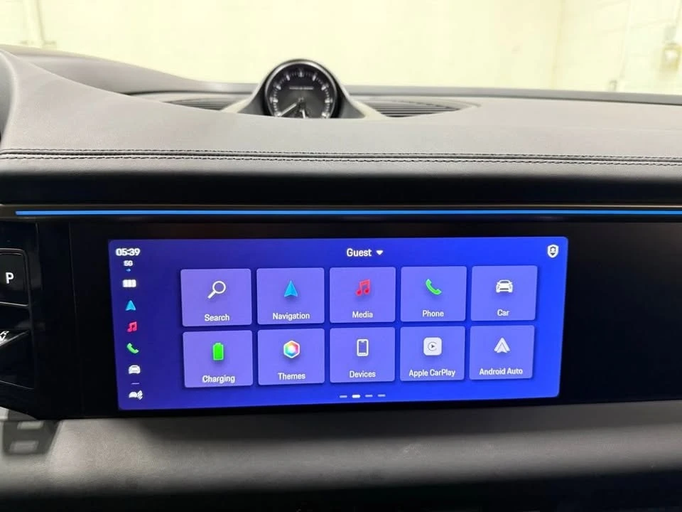 2025 Porsche Macan Electric - Image 20 of 20