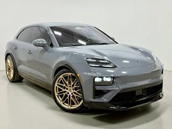2025 Porsche Macan Electric - Image 4 of 20