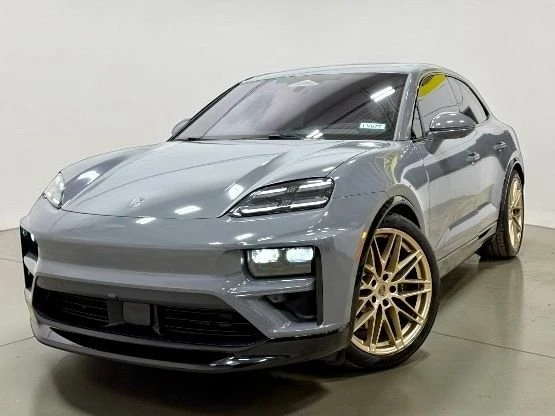 2025 Porsche Macan Electric - Image 2 of 20