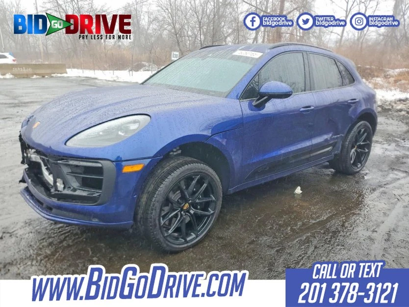 2025 Porsche Macan GTS - Image 4 of 9