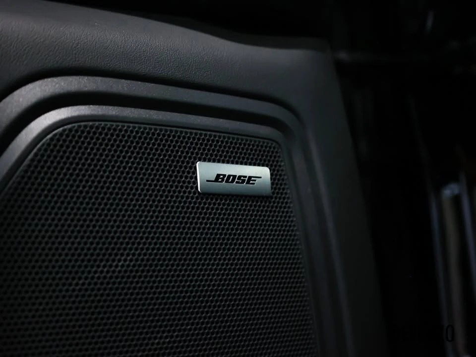2025 Porsche Macan GTS - Image 13 of 20