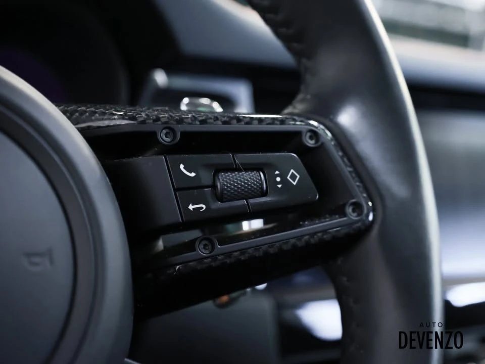 2025 Porsche Macan GTS - Image 18 of 20
