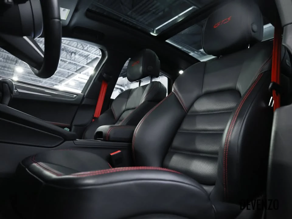 2025 Porsche Macan GTS - Image 15 of 20